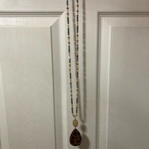 Elegant Leopard Pendant Necklace with Beaded Chain